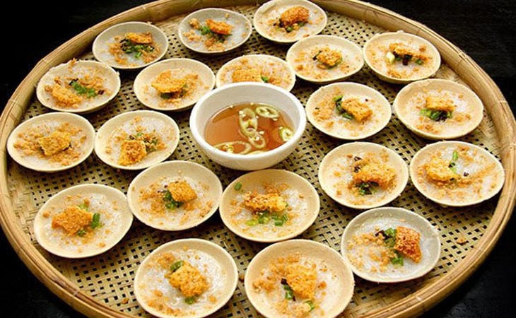 Bánh bèo chén đặc sản của xứ Huế.