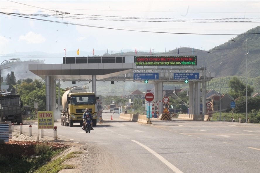Trạm thu phí Ninh Xuân.