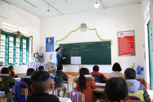Lớp học của cô giáo Lồ Thị Lan tại trường Tiểu học Dìn Chin, huyện Mường Khương, tỉnh Lào Cai.  