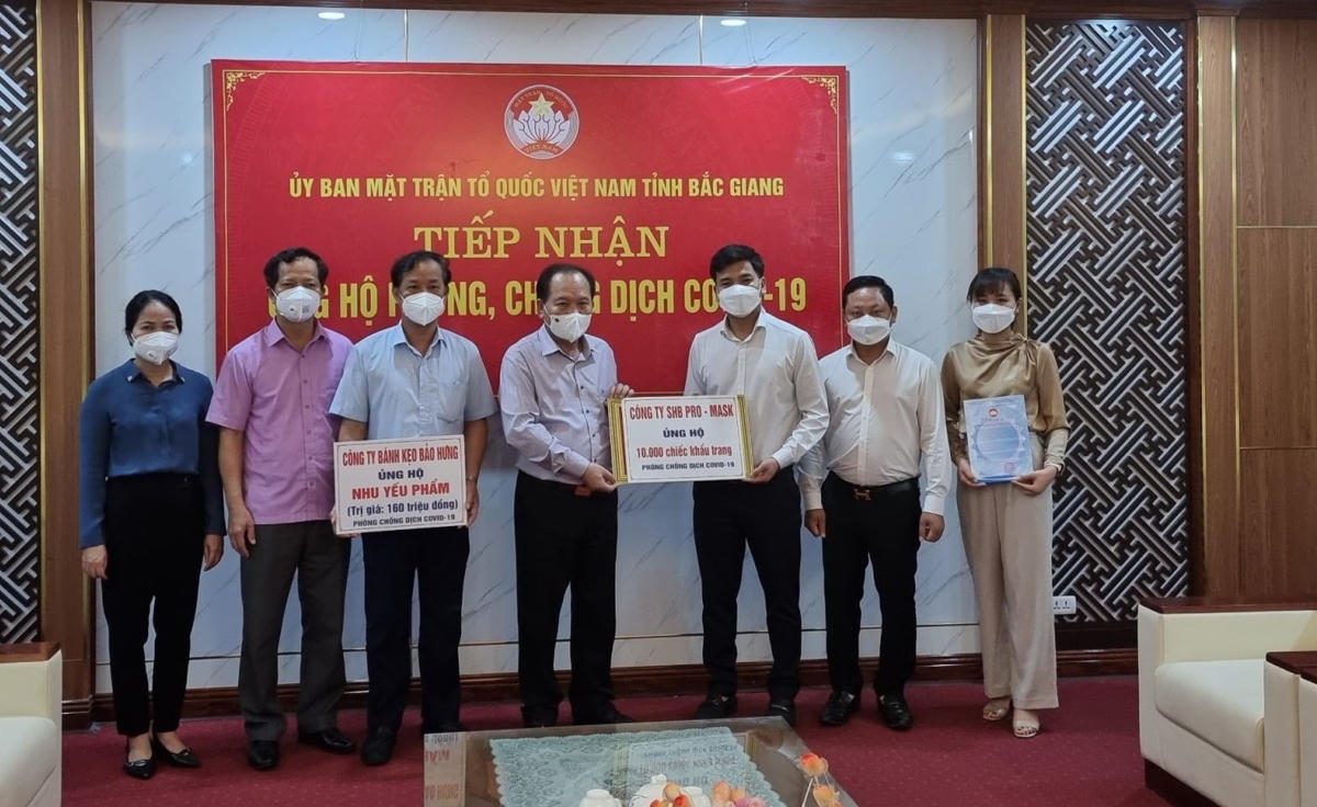Bạn đọc báo Đại Đoàn Kết ủng hộ 500 triệu đồng cho công tác phòng, chống dịch Covid-19
