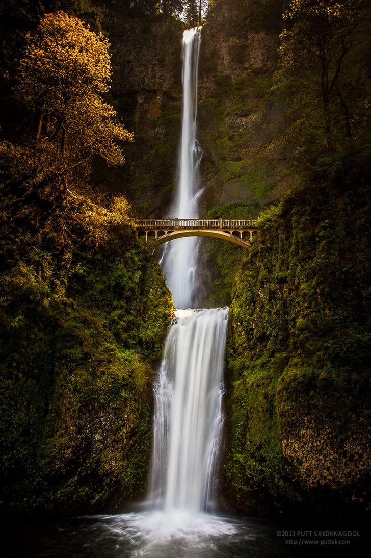 Cầu Benson gần thác Multnomah ở Mỹ.  