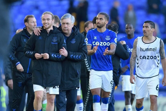 Everton xếp hạng 10 Premier League trong mùa giải trọn vẹn duy nhất cùng Ancelotti.
