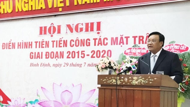 Ông Lê Kim Toàn, Phó Bí thư Thường trực Tỉnh ủy, trưởng Đoàn Đại biểu Quốc hội tỉnh Bình Định phát biểu tại Hội nghị.