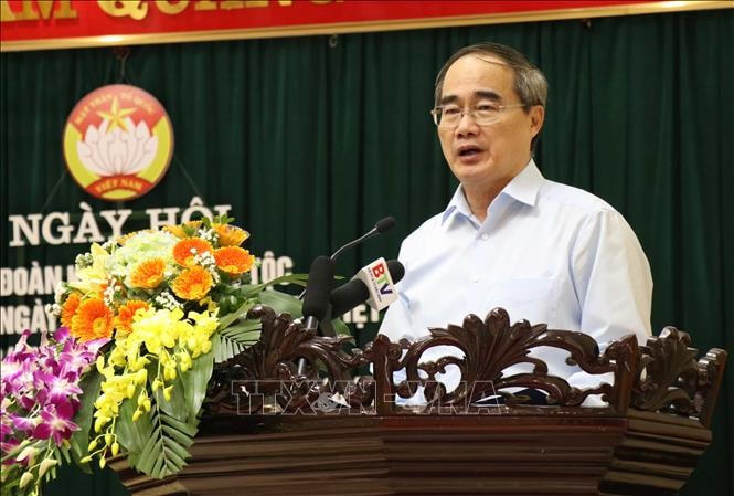 Trưởng Đoàn Đại biểu Quốc hội Thành phố Hồ Chí Minh Nguyễn Thiện Nhân phát biểu tại Ngày hội. Ảnh: Thanh Thương/TTXVN.