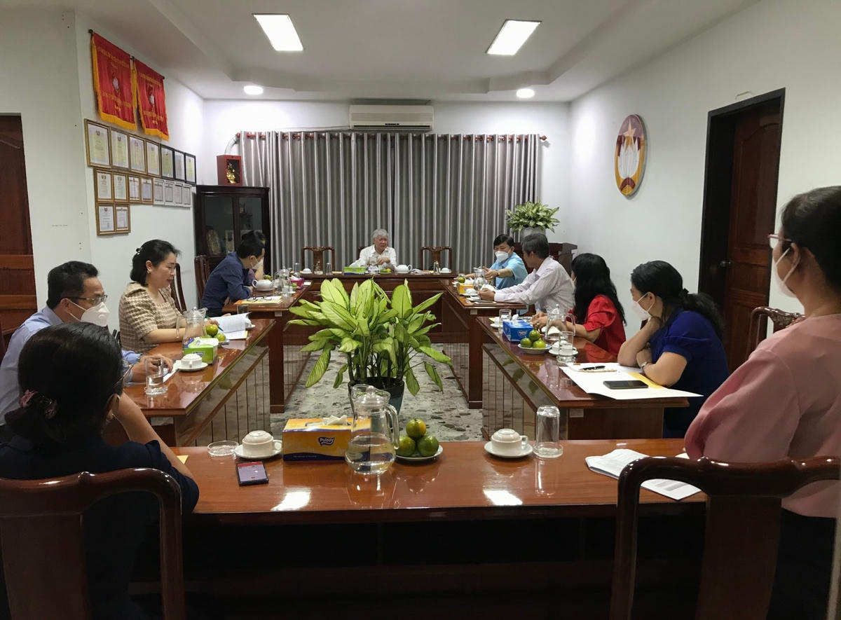 Quang cảnh buổi làm việc.