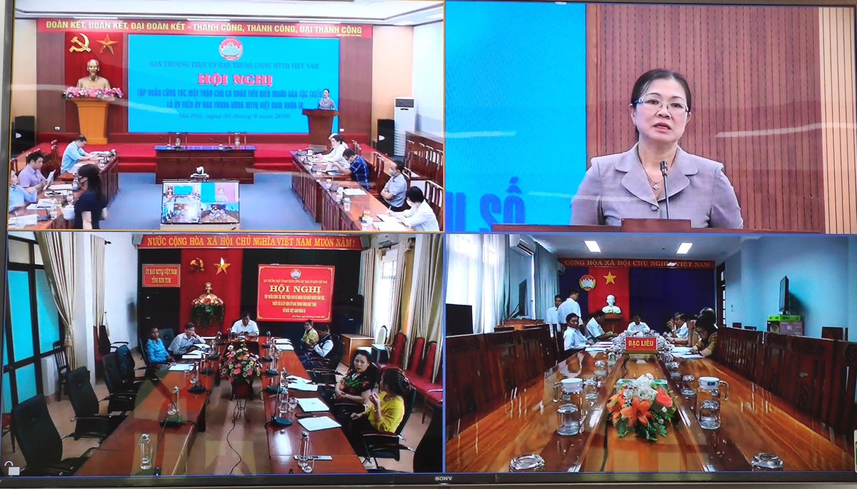 Các đại biểu tham gia tập huấn tại điểm cầu các địa phương.