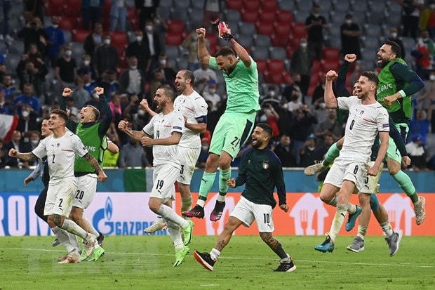 Trong khi đó, Đội tuyển Italia với lối chơi tấn công, sẽ là một đối thủ không dễ chịu với bất cứ đối thủ nào.