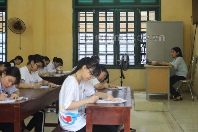 Học sinh Hải Phòng trong kỳ thi vào Phổ thông trung học năm học 2020 - 2021.