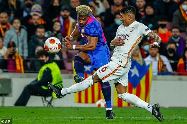 Barcelona đã làm chủ cuộc chơi ngay sau tiếng còi khai cuộc.
