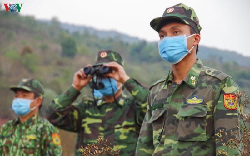 Hiện đang trong giai đoạn cao điểm, nên bất kể ngày hay đêm, các cán bộ, chiến sĩ luôn trong trạng thái sẵn sàng chiến đấu, tăng cường tuần tra các cột mốc, đường biên được giao quản lý.