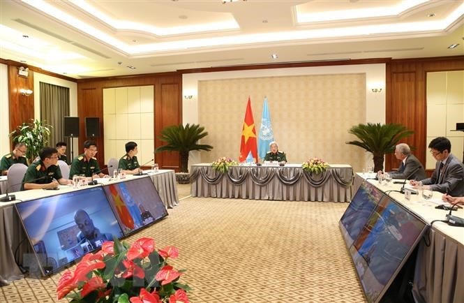 Quang cảnh hội đàm trực tuyến tại điểm cầu Hà Nội. (Ảnh: Dương Giang/TTXVN).