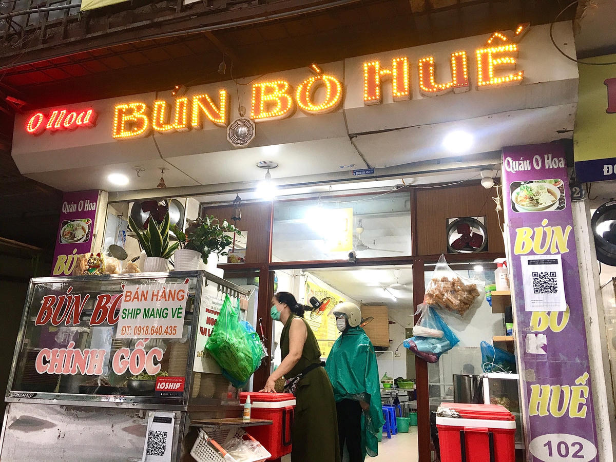 Chiều ngày 13/10, Chủ tịch UBND TP Hà Nội Chu Ngọc Anh ký ban hành Công điện số 21-CĐ/UBND về việc triển khai thực hiện các biện pháp phòng, chống dịch Covid-19 trong tình hình mới.