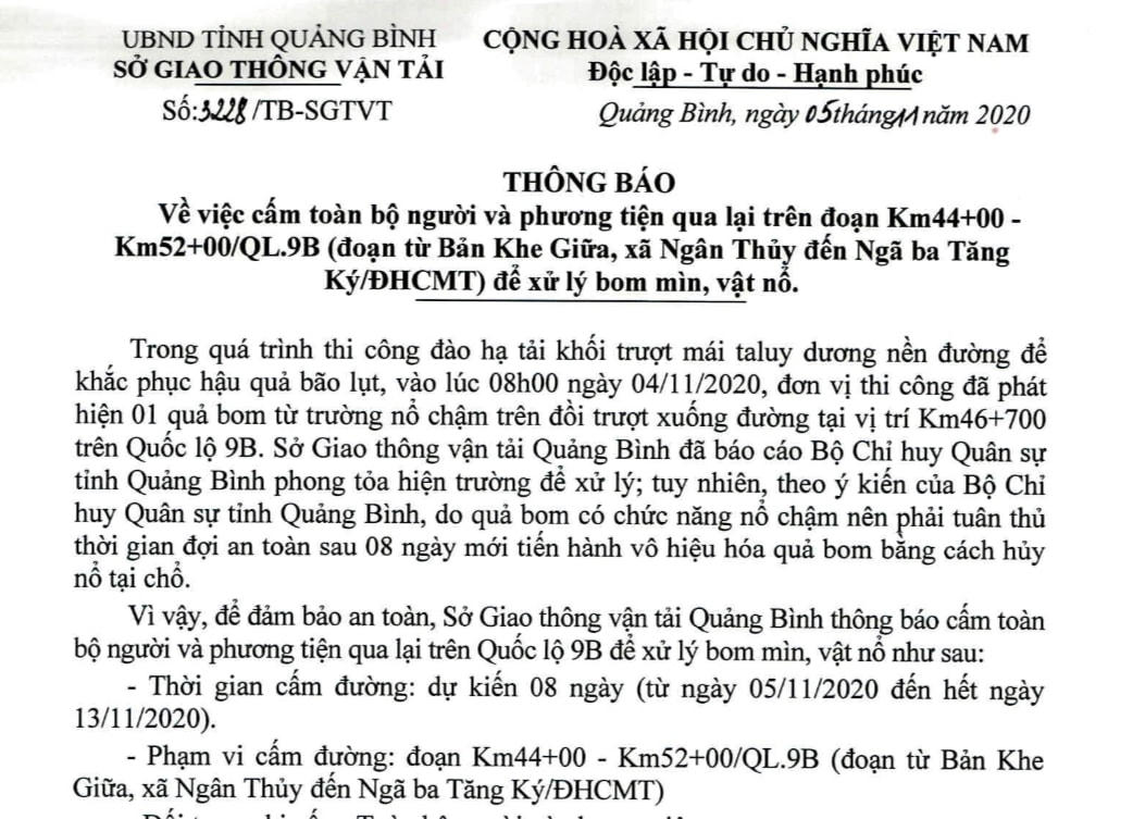Công văn cấm đường trên Quốc lộ 9B để xử lý quả bom nổ chậm.