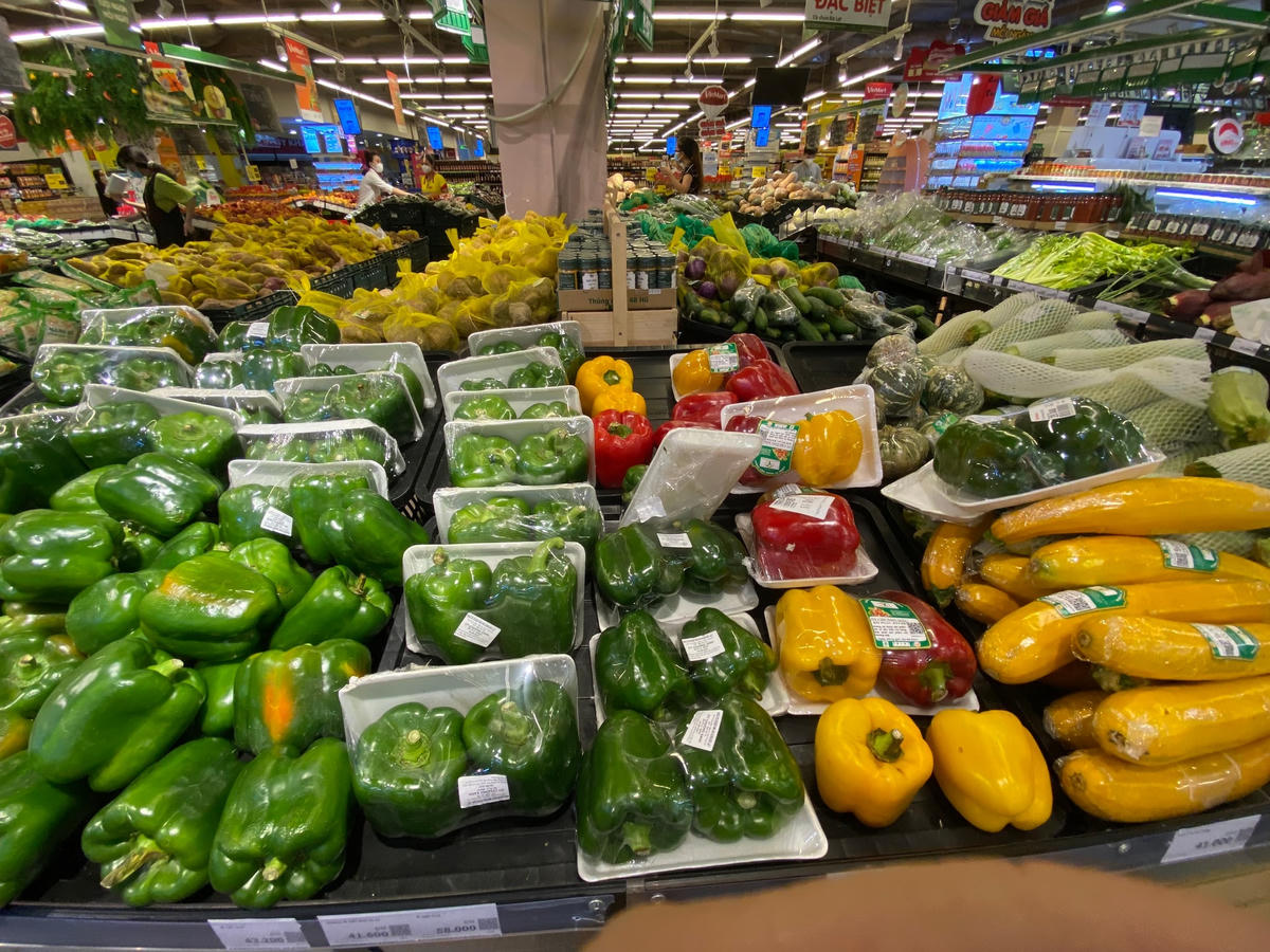 [ẢNH] Một số siêu thị Vinmart mở cửa trở lại, tăng cường biện pháp phòng dịch