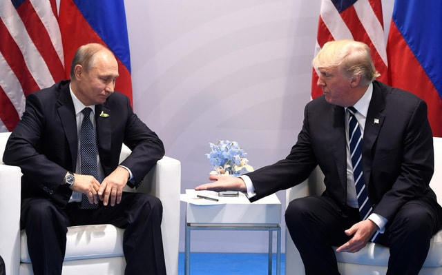 Tổng thống Putin và Tổng thống Trump gặp nhau bên lề hội nghị G20 tại Đức năm 2017. Nguồn: AFP.
