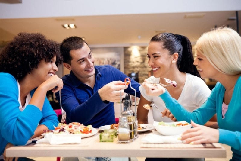 9 mẹo giữ dáng thon gọn dành cho chị em giới văn phòng