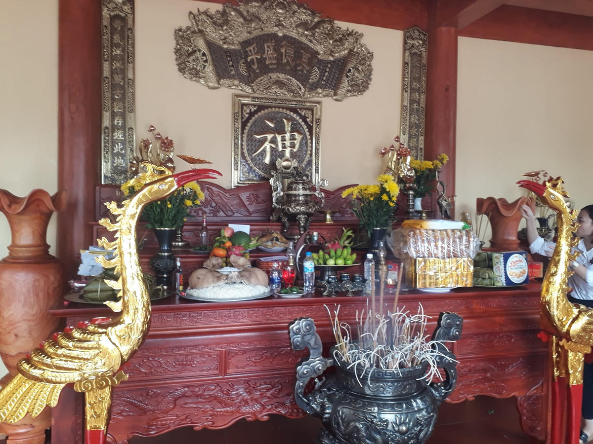 Đây là nơi thờ cúng các vị Thành Hoàng làng có công trạng với quê hương.