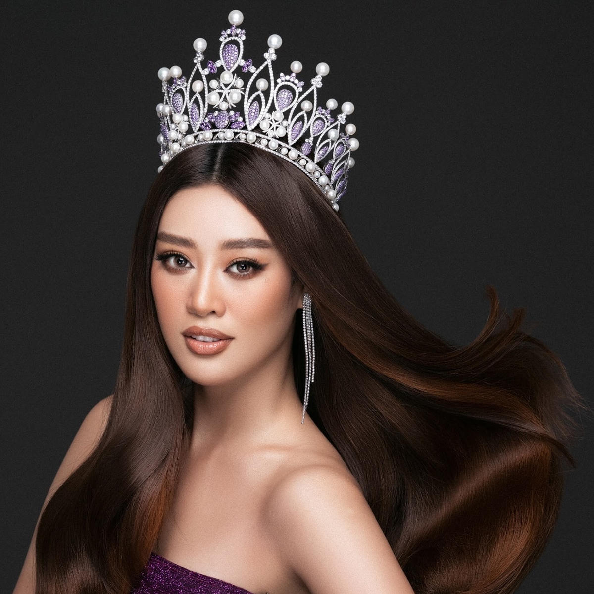 Khánh Vân khẳng định thông tin cô đánh, tát bạn học là hoàn toàn sai sự thật.