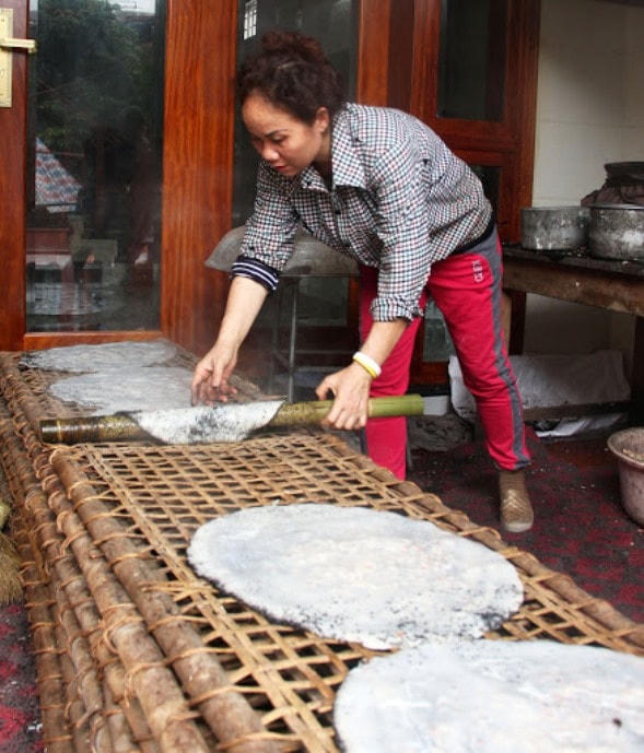 Bánh đa Kế mang lại thu nhập cao cho người dân.