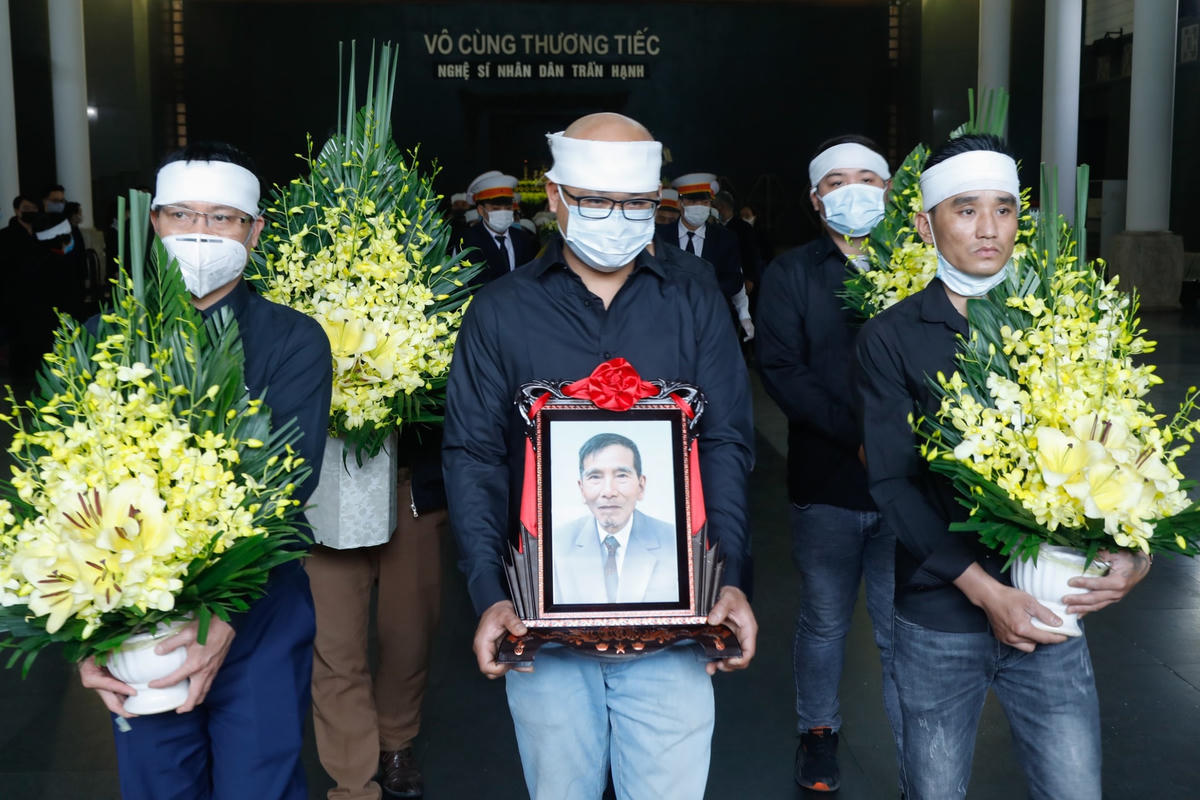 Sau lễ truy điệu và đưa tang, cùng ngày NSND Trần Hạnh sẽ được hoả táng tại Đài hoá thân Hoàn vũ. 