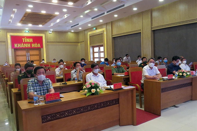 Quang cảnh lễ phát động đầu cầu UBND tỉnh Khánh Hòa.