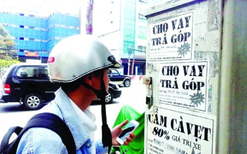 Bẫy tín dụng đen.