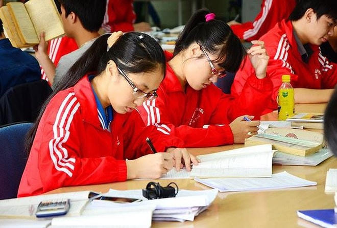 Chất lượng nghiên cứu, tỷ lệ việc làm cho sinh viên mới là mục tiêu cần hướng đến.