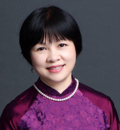 TS Khuất Thu Hồng.