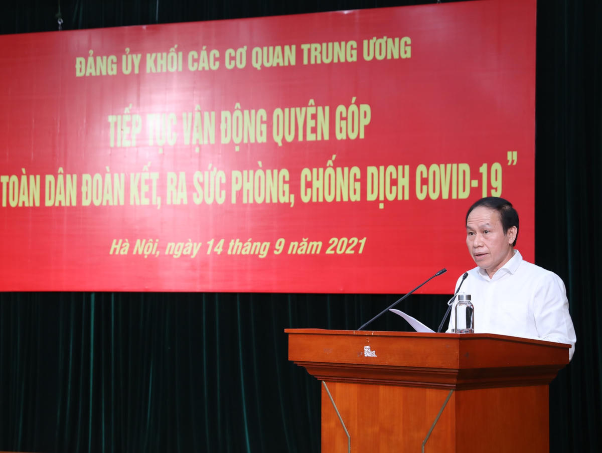 Phó Chủ tịch - Tổng Thư ký UBTƯ MTTQ Việt Nam Lê Tiến Châu phát biểu tại buổi lễ.