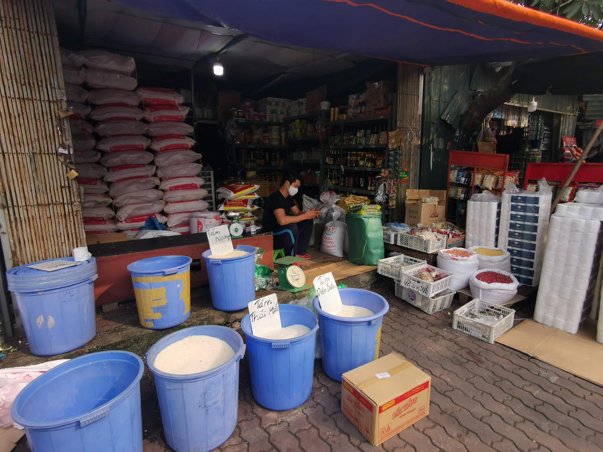 Thị trường nông thông là thế mạnh của DN bán lẻ nội. Ảnh: Quang Vinh.