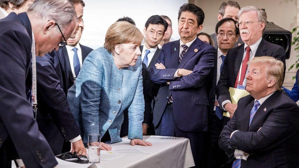 Nước Đức tạm biệt 'tượng đài Angela Merkel'