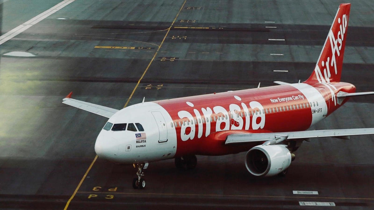 Sự cố xảy ra trên một chuyến bay của hãng hàng không giá rẻ AirAsia (Ảnh: News).