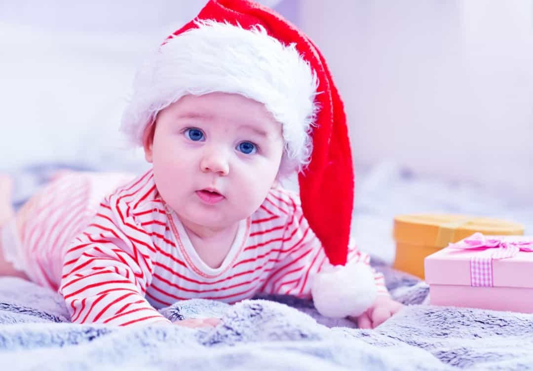 [ẢNH] Ngất ngây ngắm những 'ông, bà Noel' nhí siêu đáng yêu