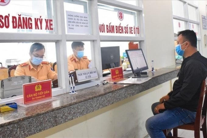 Từ ngày 21/5, Công an xã được trao quyền cấp đăng ký và biển số xe máy.
