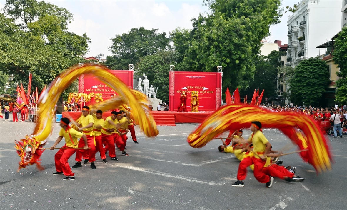 Liên hoan nghệ thuật múa rồng Hà Nội