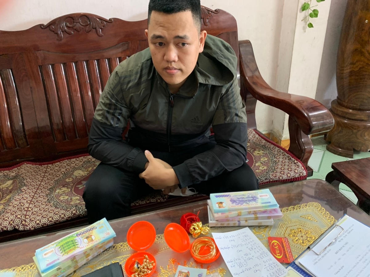 Đối tượng Nguyễn Văn Cảnh tại cơ quan điều tra.