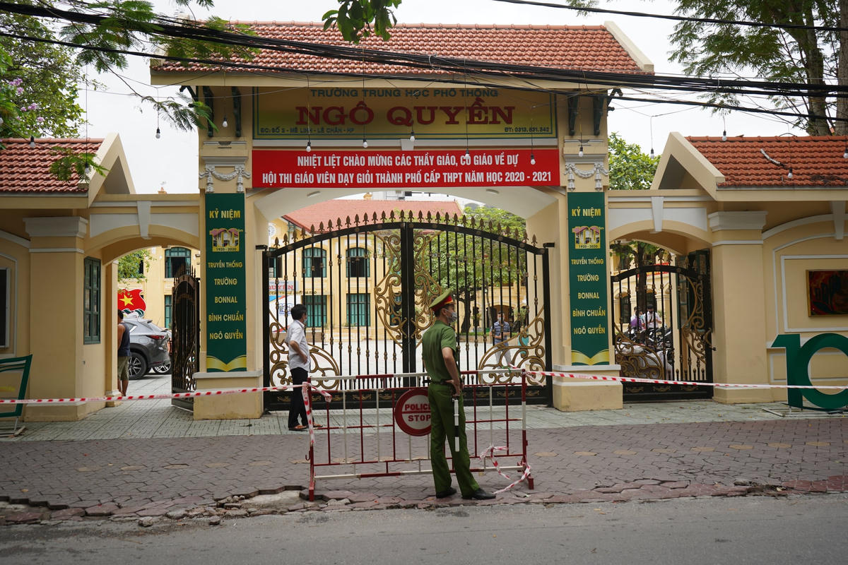 Hải Phòng thực hiện phong tỏa, xét nghiệm sàng lọc trường THPT Ngô Quyền, nơi bệnh nhân là giáo viên.