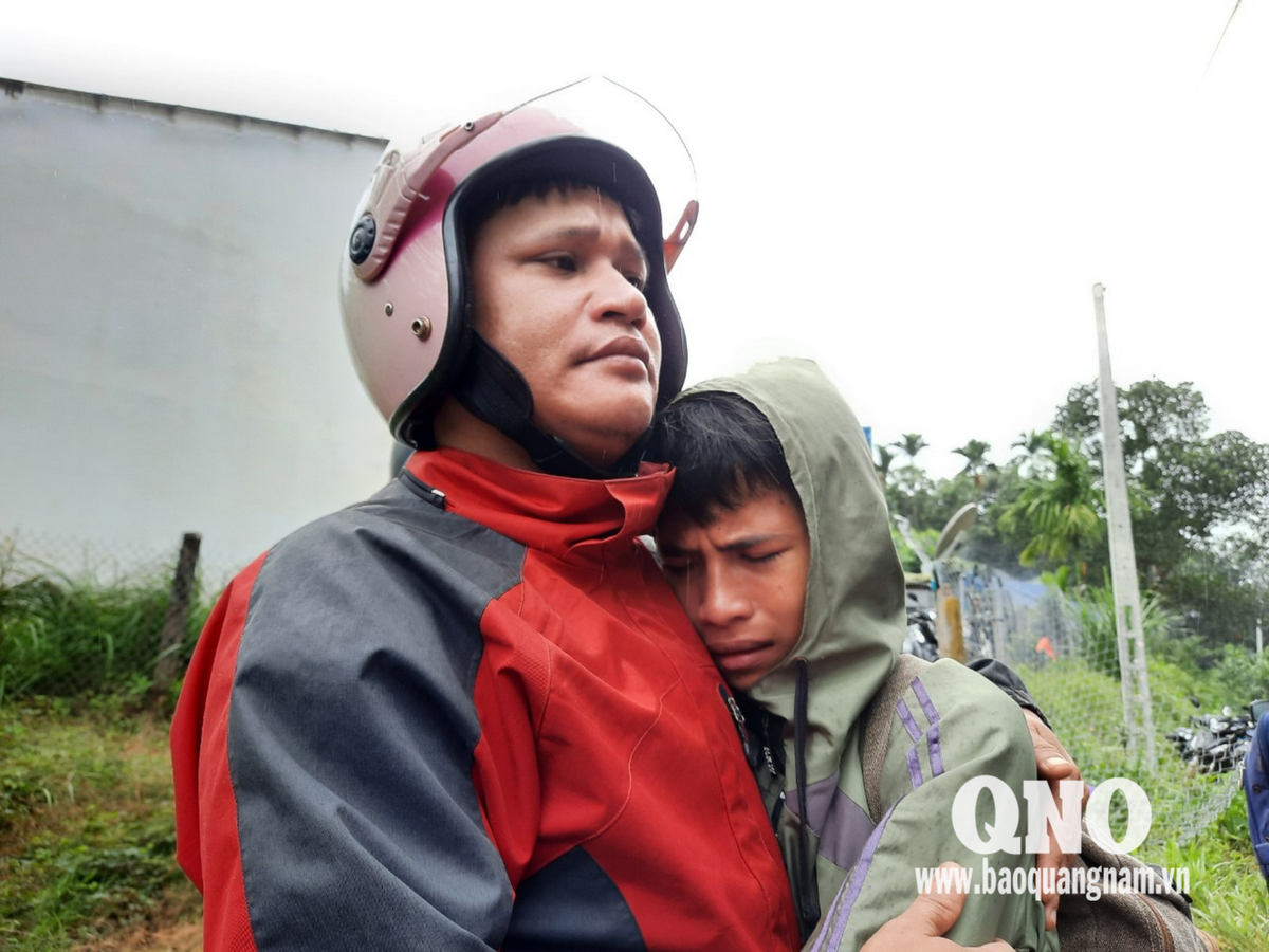 [TỪ TRÀ LENG] - 'Bằng mọi cách, phải tìm hết mọi người trong hôm nay'