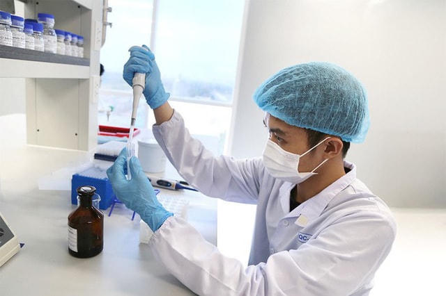 Nghiên cứu sản xuất vaccine ngừa Covid-19 tại Công ty cổ phần Công nghệ dược Nanogen (Khu công nghệ cao TP HCM). Nguồn: GiadinhNet.