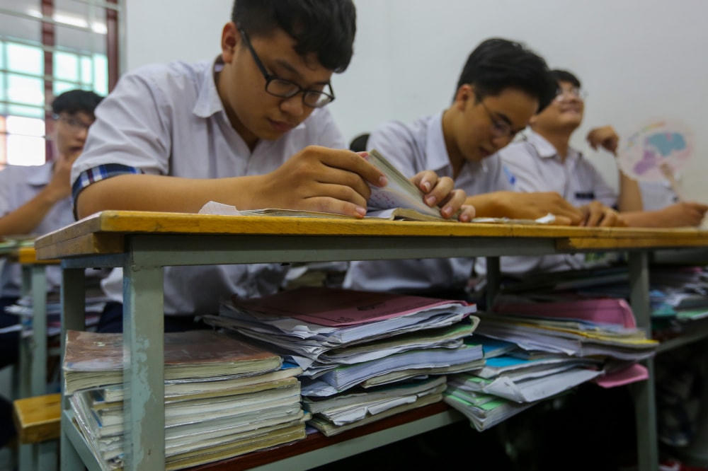 Học sinh trường THPT Trần Cao Vân, TP HCM ôn thi THPT quốc gia năm 2019. Ảnh: Quỳnh Trần.