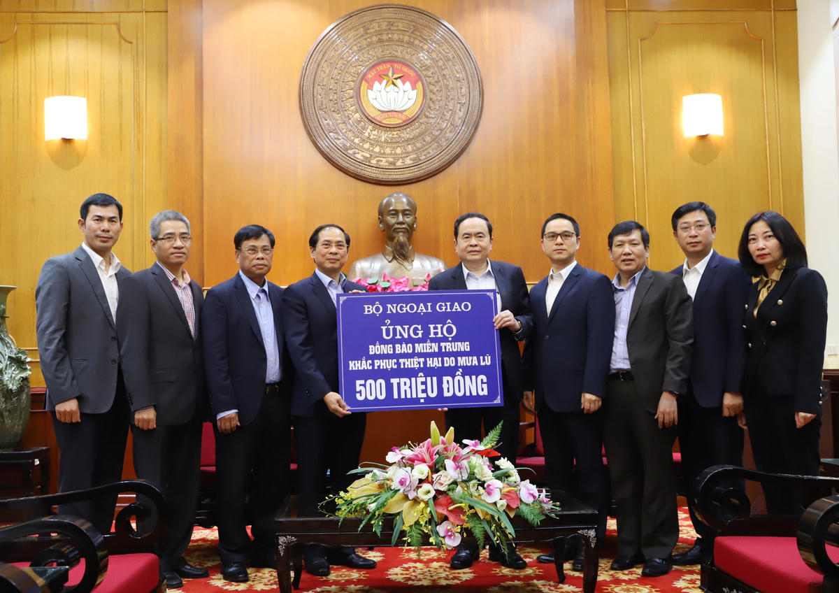Chủ tịch Trần Thanh Mẫn tiếp nhận ủng hộ từ Bộ Ngoại giao.