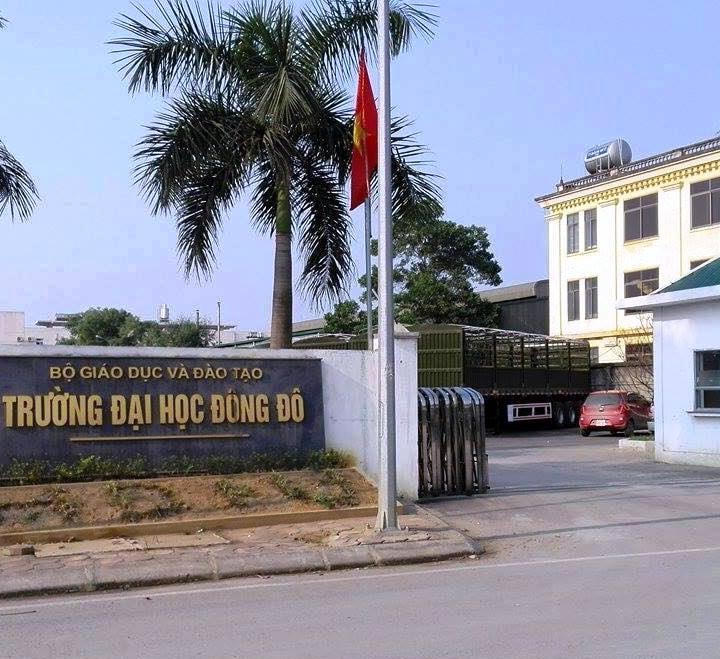 Trường Đại học Đông Đô.