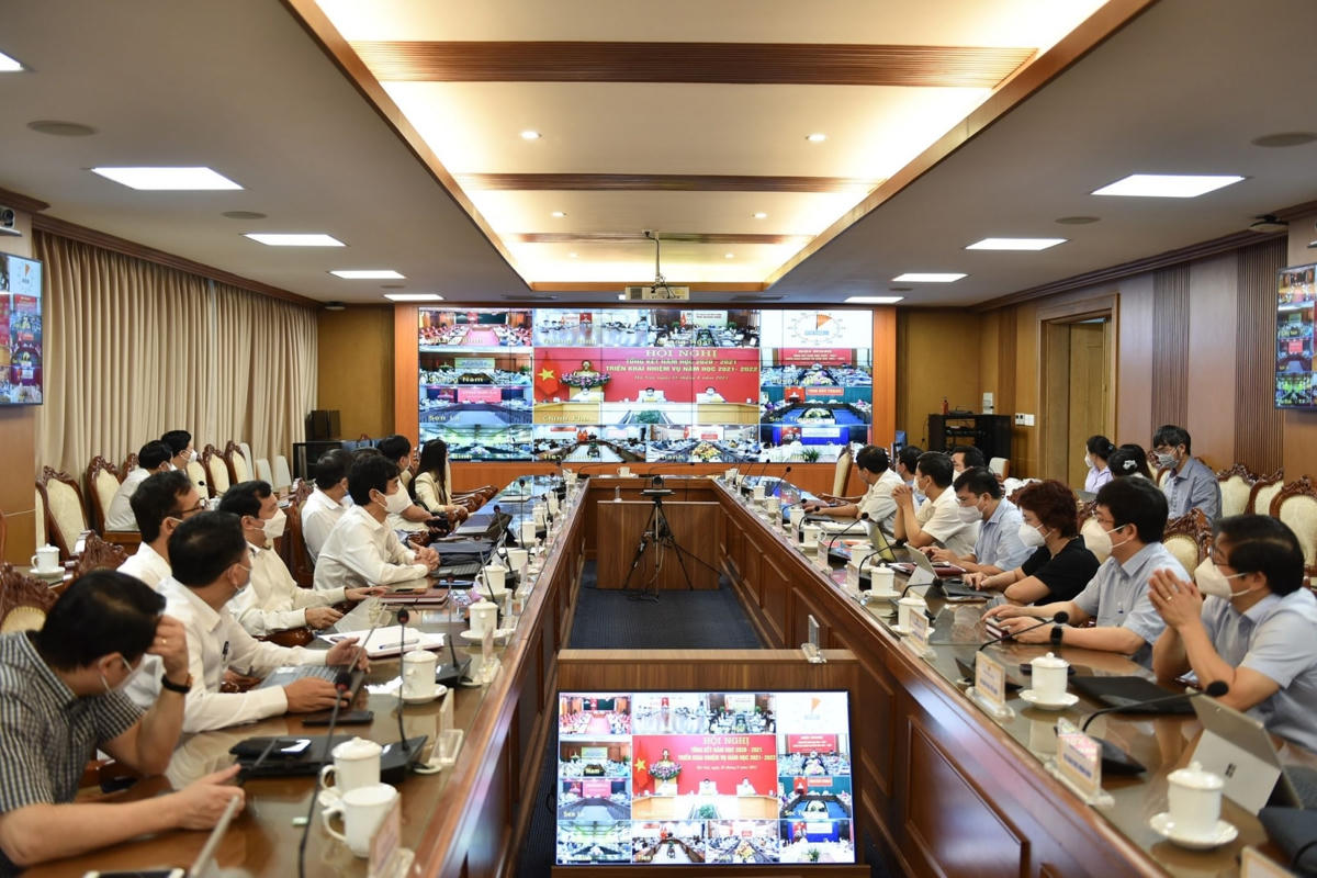 Hội nghị tổng kết năm học 2020-2021, triển khai nhiệm vụ năm học 2021-2022 tại điểm cầu Bộ GDĐT.