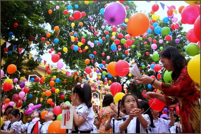 Lễ khai giảng năm 2020 - 2021 đáng nhớ nhất với tất cả học sinh và thầy cô vì dịch Covid-19.