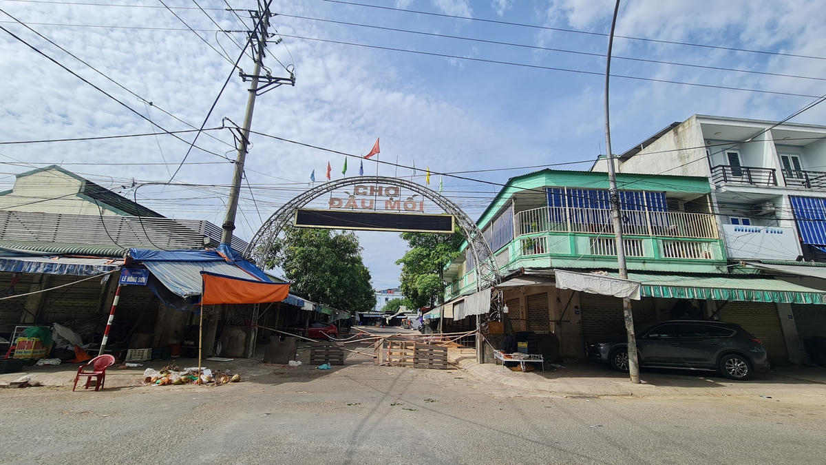Ổ dịch chợ đầu mối Vinh cơ bản đã được kiểm soát.