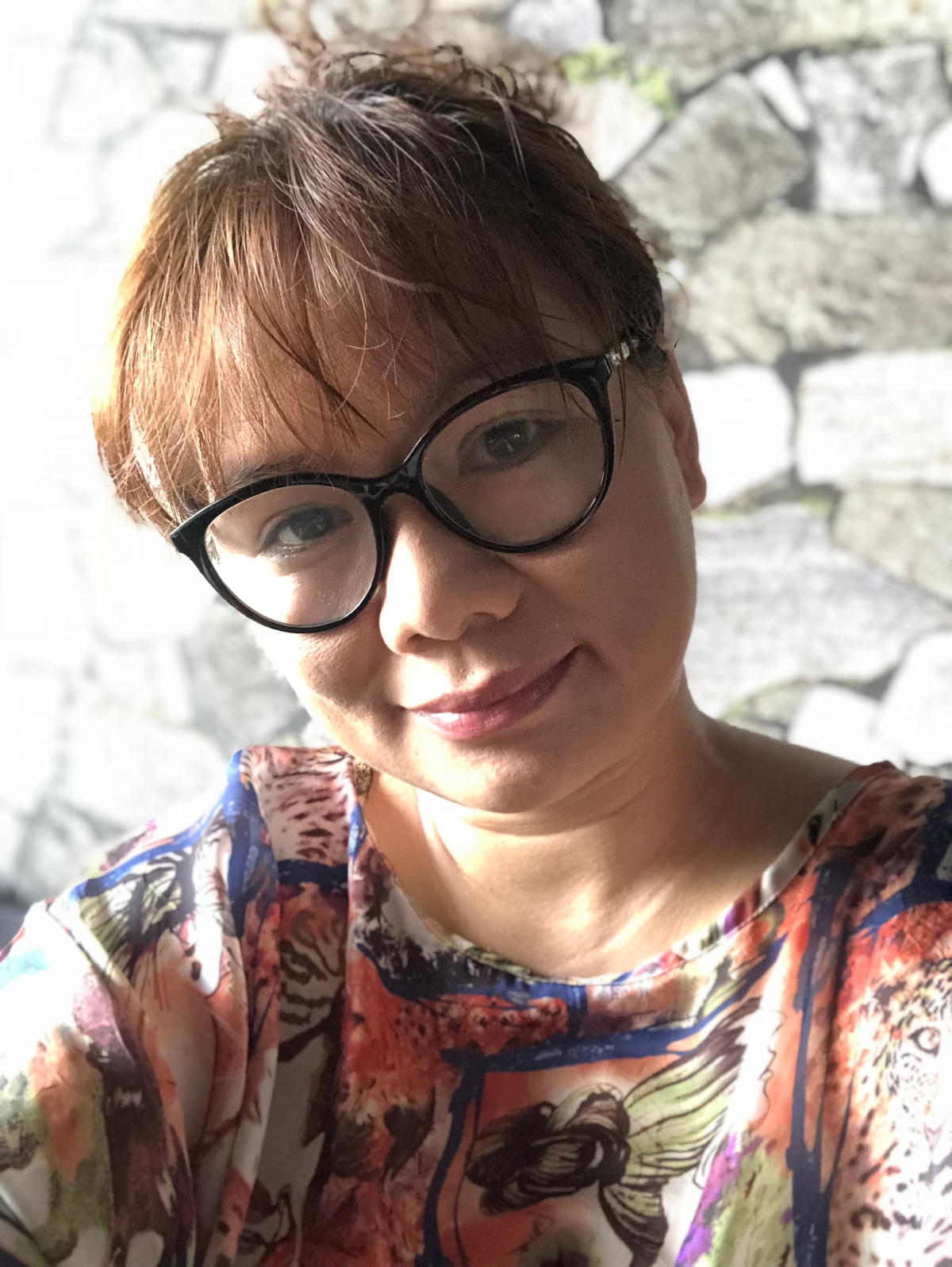 Nhà thơ Phan Huyền Thư.