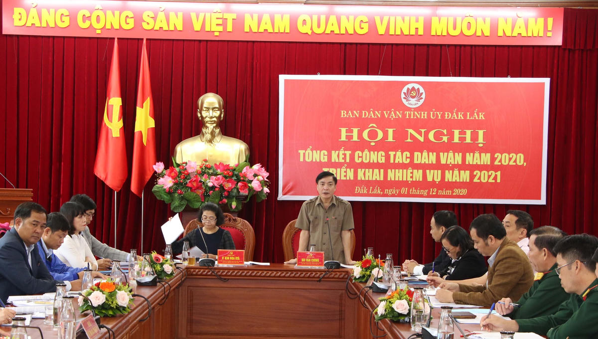 Ông Bùi Văn Cường, Bí thư Tỉnh ủy Đắk Lắk phát biểu tại hội nghị.