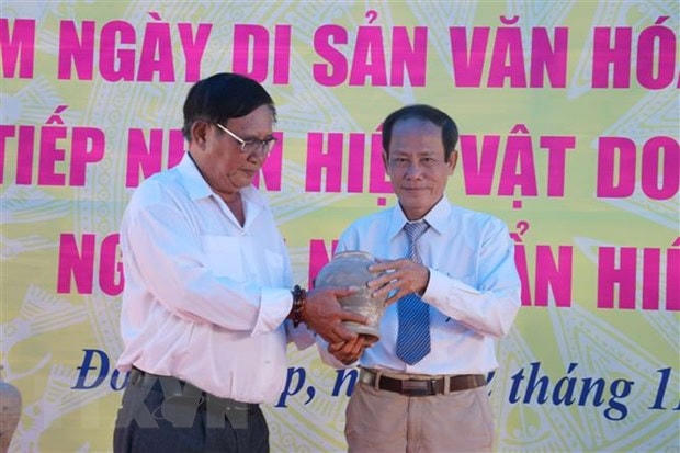 Bảo tàng Đồng Tháp tiếp nhận 535 hiện vật, cổ vật hiến tặng.