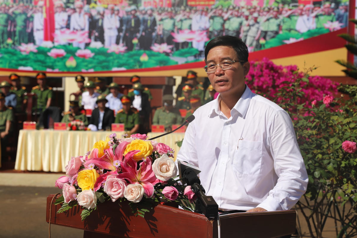 Ông Nguyễn Đình Trung, Chủ tịch UBND tỉnh Đắk Nông phát biểu tại lễ ra quân.