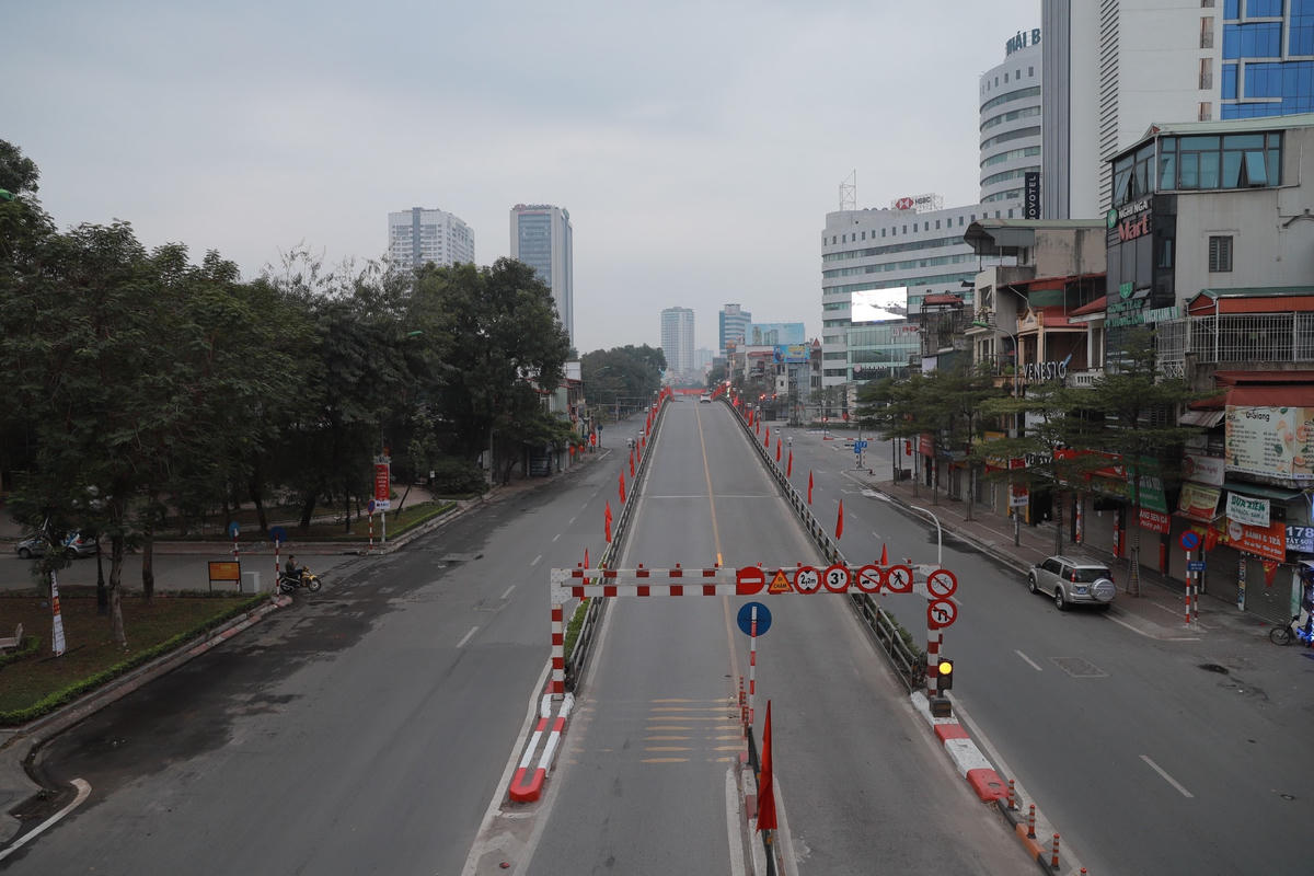 Ngắm Hà Nội bình yên trong ngày đầu năm mới